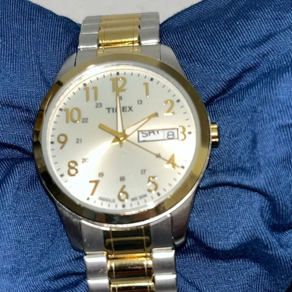 Timex Men's Silver Gold South Street Sport Two-Tone‎ Stainless Steel Wristwatch
